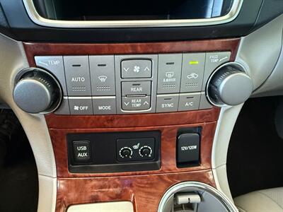 2013 Toyota Highlander Limited   - Photo 39 - Orange, CA 92868