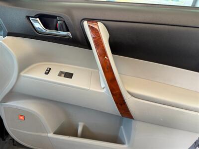 2013 Toyota Highlander Limited   - Photo 34 - Orange, CA 92868