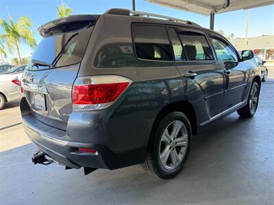2013 Toyota Highlander Limited   - Photo 10 - Orange, CA 92868