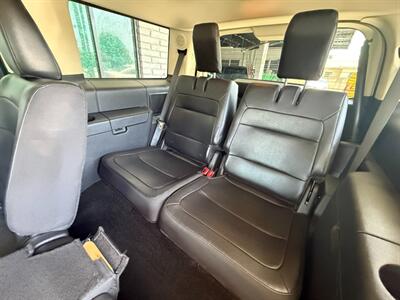 2016 Ford Flex Limited - Photo 26 - Orange, CA 92868