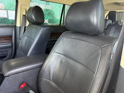 2016 Ford Flex Limited - Photo 17 - Orange, CA 92868