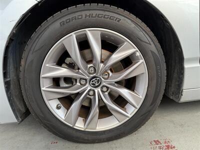 2019 Toyota Avalon XLE   - Photo 39 - Orange, CA 92868