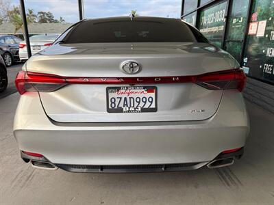 2019 Toyota Avalon XLE   - Photo 12 - Orange, CA 92868