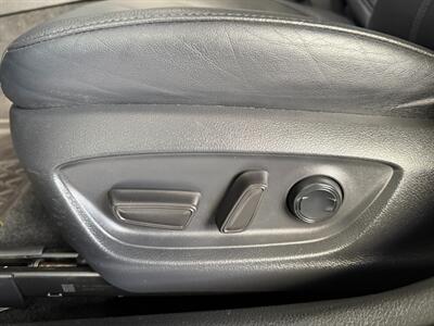 2019 Toyota Avalon XLE   - Photo 19 - Orange, CA 92868