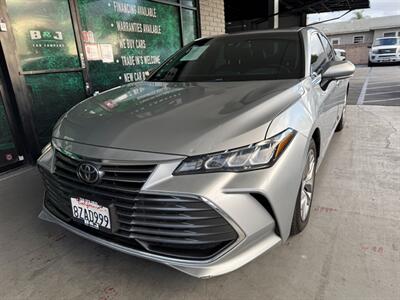 2019 Toyota Avalon XLE   - Photo 2 - Orange, CA 92868