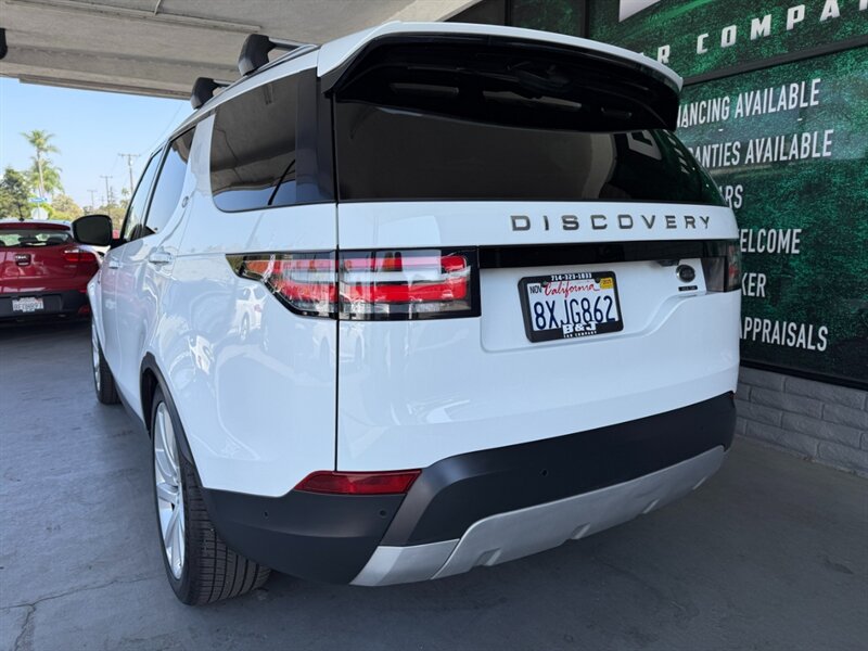 2017 Land Rover Discovery HSE Luxury photo 5