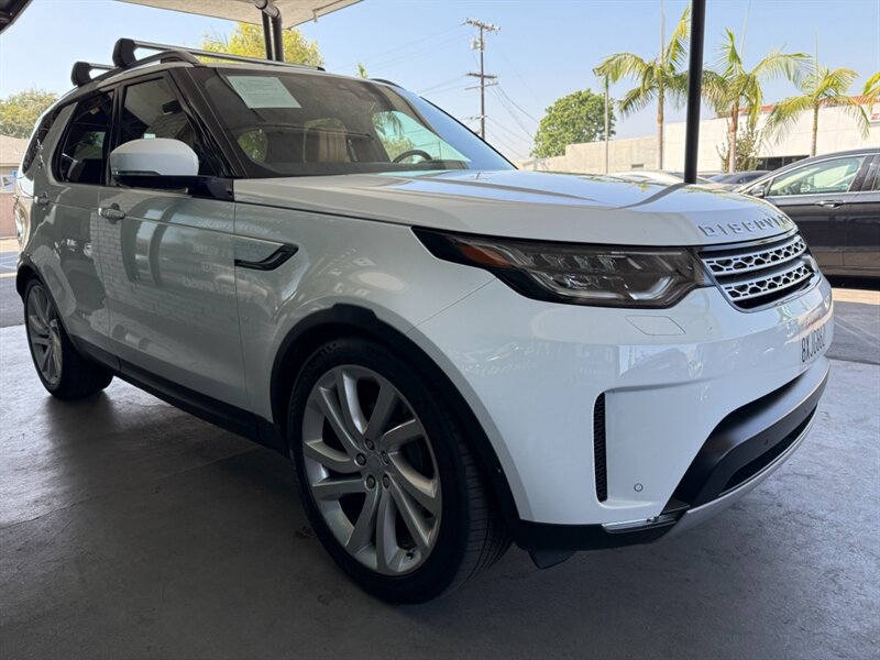 2017 Land Rover Discovery HSE Luxury photo 6