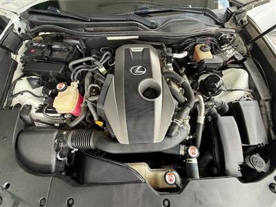 2017 Lexus RC 200t   - Photo 42 - Orange, CA 92868