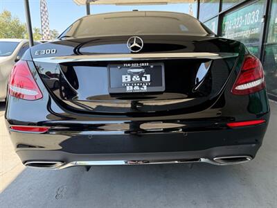 2017 Mercedes-Benz E 300   - Photo 13 - Orange, CA 92868