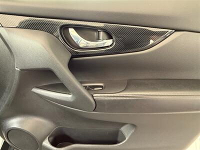 2018 Nissan Rogue Hybrid SL   - Photo 28 - Orange, CA 92868