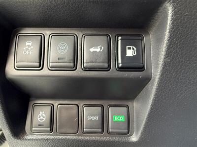 2018 Nissan Rogue Hybrid SL   - Photo 37 - Orange, CA 92868