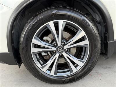 2018 Nissan Rogue Hybrid SL   - Photo 42 - Orange, CA 92868