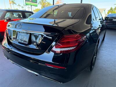 2017 Mercedes-Benz E 300   - Photo 10 - Orange, CA 92868