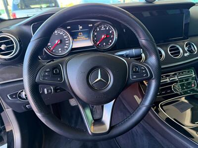 2017 Mercedes-Benz E 300   - Photo 20 - Orange, CA 92868