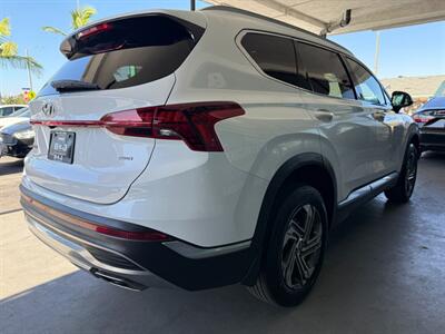 2022 Hyundai SANTA FE SEL   - Photo 10 - Orange, CA 92868