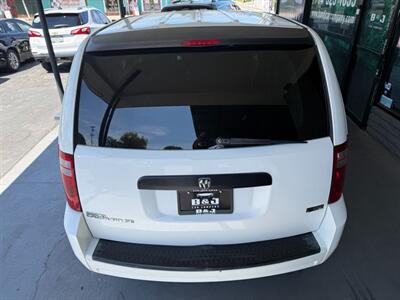 2008 Dodge Grand Caravan SE - Photo 14 - Orange, CA 92868