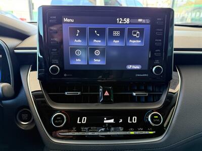 2022 Toyota Corolla Cross XLE   - Photo 31 - Orange, CA 92868