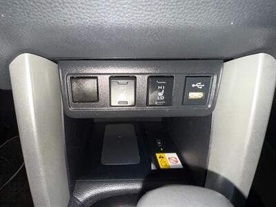2022 Toyota Corolla Cross XLE   - Photo 35 - Orange, CA 92868
