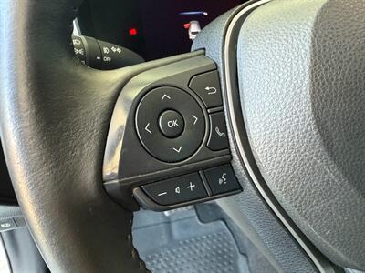 2022 Toyota Corolla Cross XLE   - Photo 21 - Orange, CA 92868