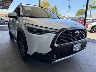 2022 Toyota Corolla Cross XLE   - Photo 9 - Orange, CA 92868