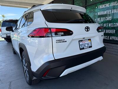 2022 Toyota Corolla Cross XLE   - Photo 7 - Orange, CA 92868