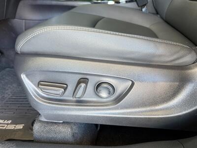 2022 Toyota Corolla Cross XLE   - Photo 23 - Orange, CA 92868