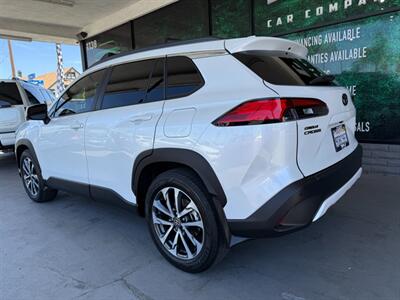 2022 Toyota Corolla Cross XLE   - Photo 6 - Orange, CA 92868