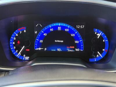 2022 Toyota Corolla Cross XLE   - Photo 30 - Orange, CA 92868