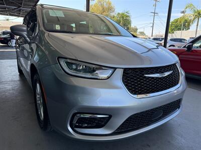 2021 Chrysler Pacifica Touring L   - Photo 8 - Orange, CA 92868