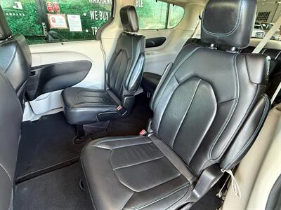 2021 Chrysler Pacifica Touring L   - Photo 27 - Orange, CA 92868