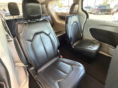 2021 Chrysler Pacifica Touring L   - Photo 29 - Orange, CA 92868