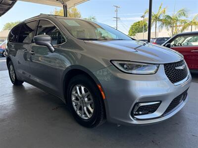 2021 Chrysler Pacifica Touring L   - Photo 7 - Orange, CA 92868