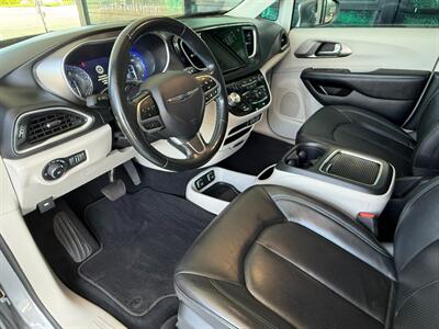 2021 Chrysler Pacifica Touring L   - Photo 16 - Orange, CA 92868