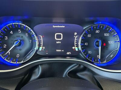 2021 Chrysler Pacifica Touring L   - Photo 33 - Orange, CA 92868