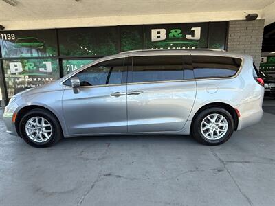 2021 Chrysler Pacifica Touring L   - Photo 3 - Orange, CA 92868