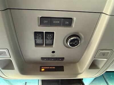 2018 Chevrolet Tahoe LT   - Photo 43 - Orange, CA 92868