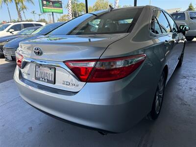 2015 Toyota Camry Hybrid XLE - Photo 10 - Orange, CA 92868