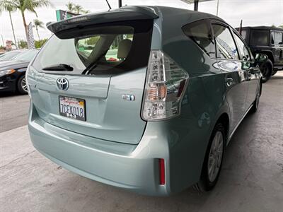 2013 Toyota Prius v Two   - Photo 11 - Orange, CA 92868