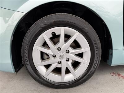 2013 Toyota Prius v Two   - Photo 38 - Orange, CA 92868