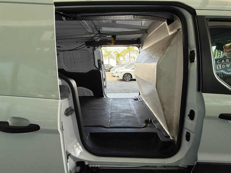 2015 Ford Transit Connect XLT photo 25