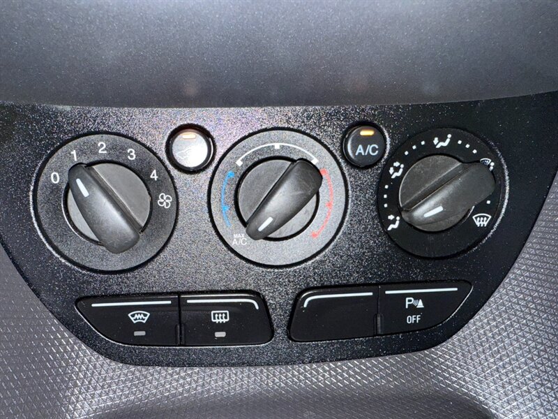 2015 Ford Transit Connect XLT photo 34