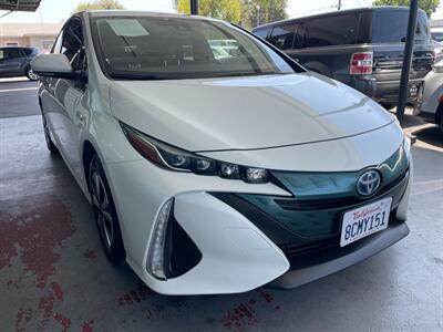 2017 Toyota Prius Prime Premium   - Photo 8 - Orange, CA 92868