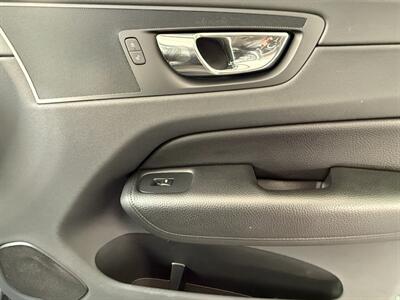 2018 Volvo XC60 T5 Momentum   - Photo 31 - Orange, CA 92868