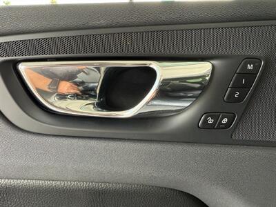 2018 Volvo XC60 T5 Momentum   - Photo 27 - Orange, CA 92868