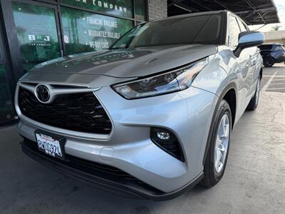 2021 Toyota Highlander LE   - Photo 3 - Orange, CA 92868
