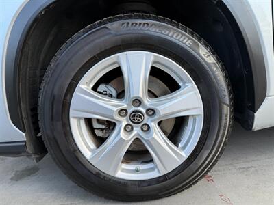 2021 Toyota Highlander LE   - Photo 40 - Orange, CA 92868