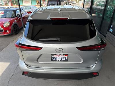 2021 Toyota Highlander LE   - Photo 15 - Orange, CA 92868