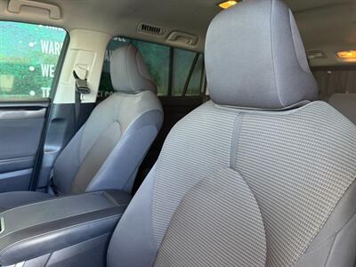 2021 Toyota Highlander LE   - Photo 18 - Orange, CA 92868