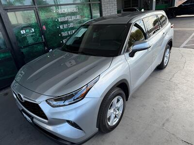 2021 Toyota Highlander LE   - Photo 2 - Orange, CA 92868