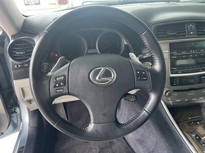 2010 Lexus IS 250   - Photo 24 - Orange, CA 92868